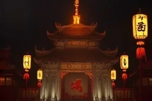 口碑镜像更多作品《旧胶片旅馆》老旅馆招牌与胶片卷横版封面